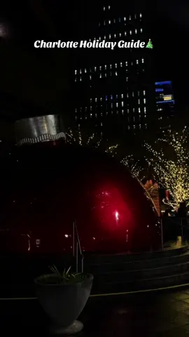 Who is excited for the holiday season in Charlotte, NC🫶🏻🎄🎁 #charlottenc #charlotte #clt #holidaytime #holidays 