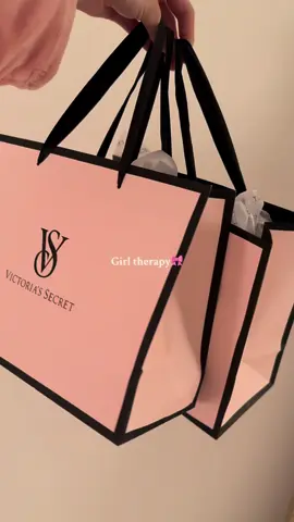 Girl therapy🎀✨💕 #girltherapy #shopping #aesthetic #victoriassecret #girlythings 