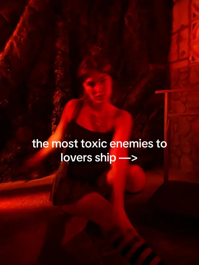 📖a liar’s twisted tongue when desdemona is trapped in a prestigious academy, lucian—a prince—trains her to use her magic... because he wants to steal it. #aliarstwistedtongue  #fantasybooks #BookTok #characterart #enemiestolovers 