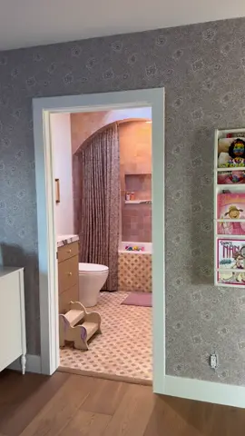 The perfect bathroom for our princess to grow up in 🩷🎀🫧