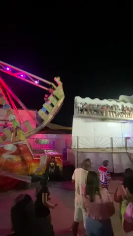 Quase que pega 😂😂😂😂