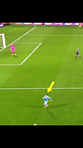 Insane Ball Control 😳 #respect #footballmoments #pourtoi #foryoupage #fan #surprise 