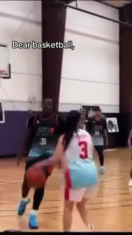 Knee to knee collision ❤️‍🩹 my guy didn’t even flinch 🤦‍♀️😭🫠Still snagged the assist. 😂 #fyp #viral #trending #tiltok #basketball @SportsCenter NEXT @House of Highlights @espnW 