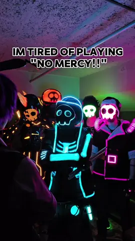 Stay till the end!! Gotta make the fans happy!!! Its me, I'm the 🙂‍↕️🙌 @The Living Tombstone #thelivingtombstone #tlt #fnaf #nomercy 