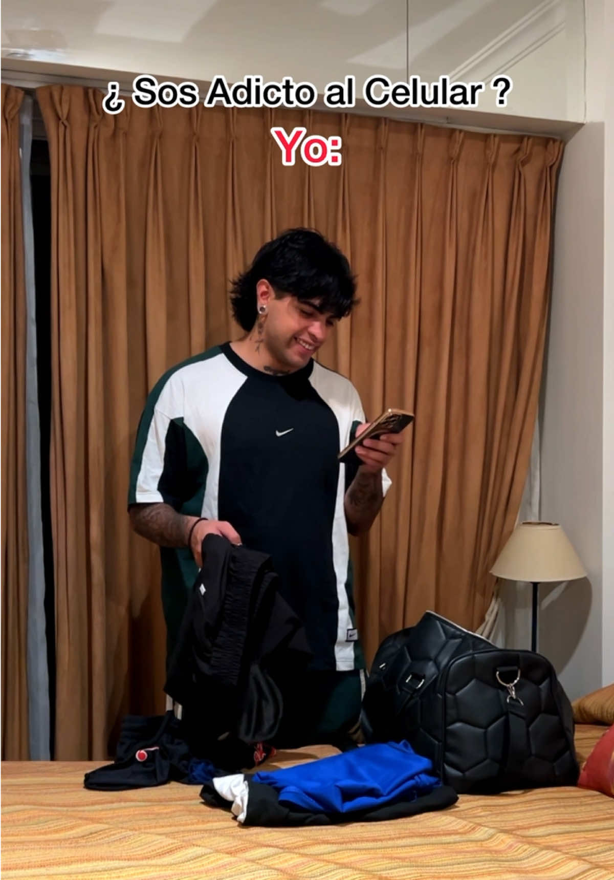 Sos Asicto al Celular?? ✌🏻😅😂 #humor #comedia #celular #paratii #fyp 