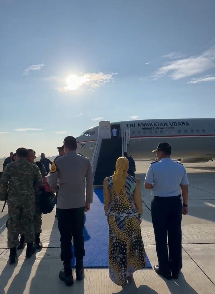 Hari ini WP beserta Ibu WP kunjungan kerja ke Manokwari #wapres #gibranrakabuming #gibran #jokowi #jokowidodo 