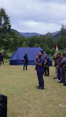 KEMANUSIAAN ADALAH HUKUM TAK TERTULIS DAN TERTUA DIDUNIA. WENE KENOK!. ##pengungsi #lannyjaya #papuapegunungan #wamena #dpr 