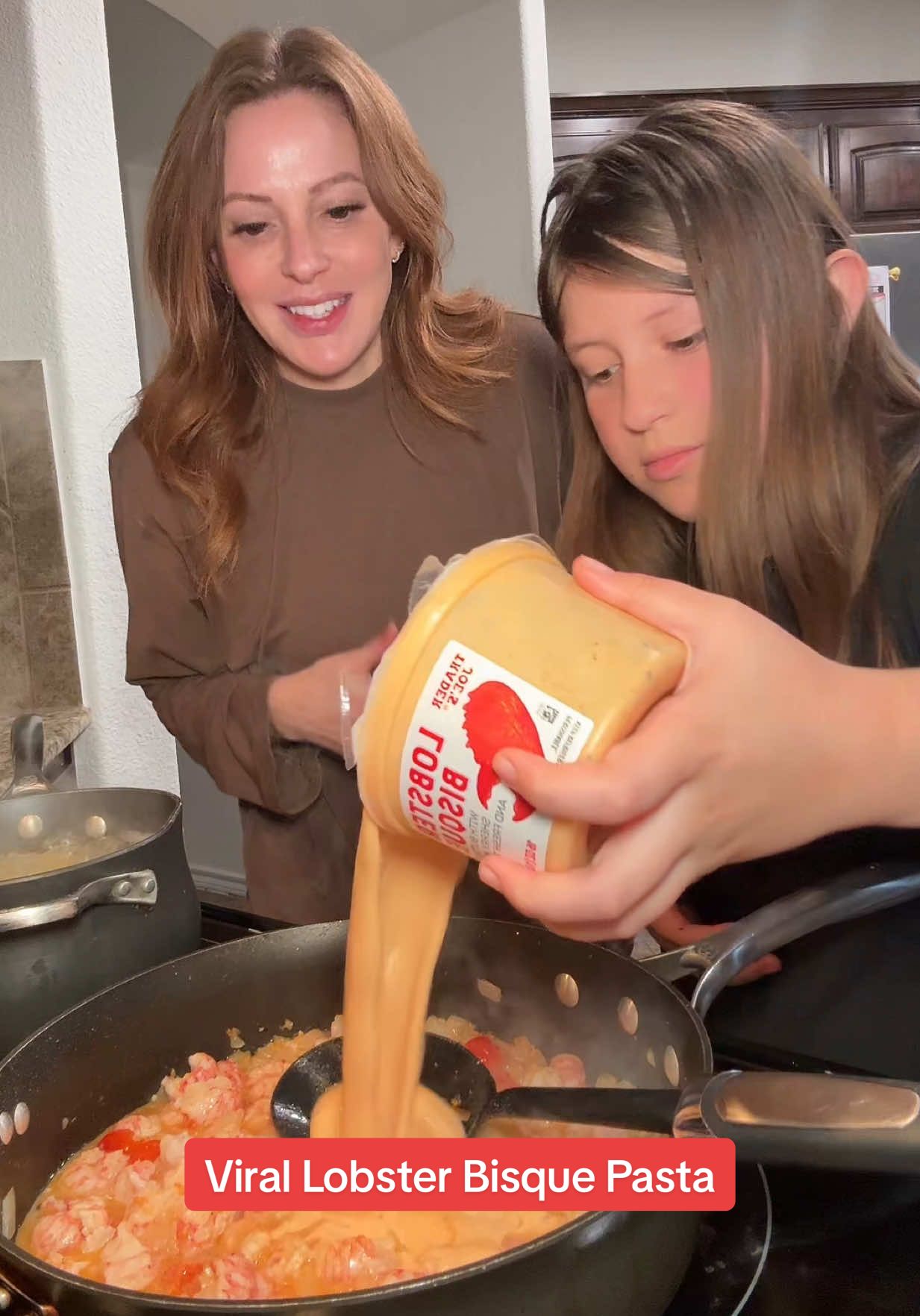 My little helper cooked the entire meal #lobsterbisquepasta #viraldinner #cookwithme #FoodTok #fyp 