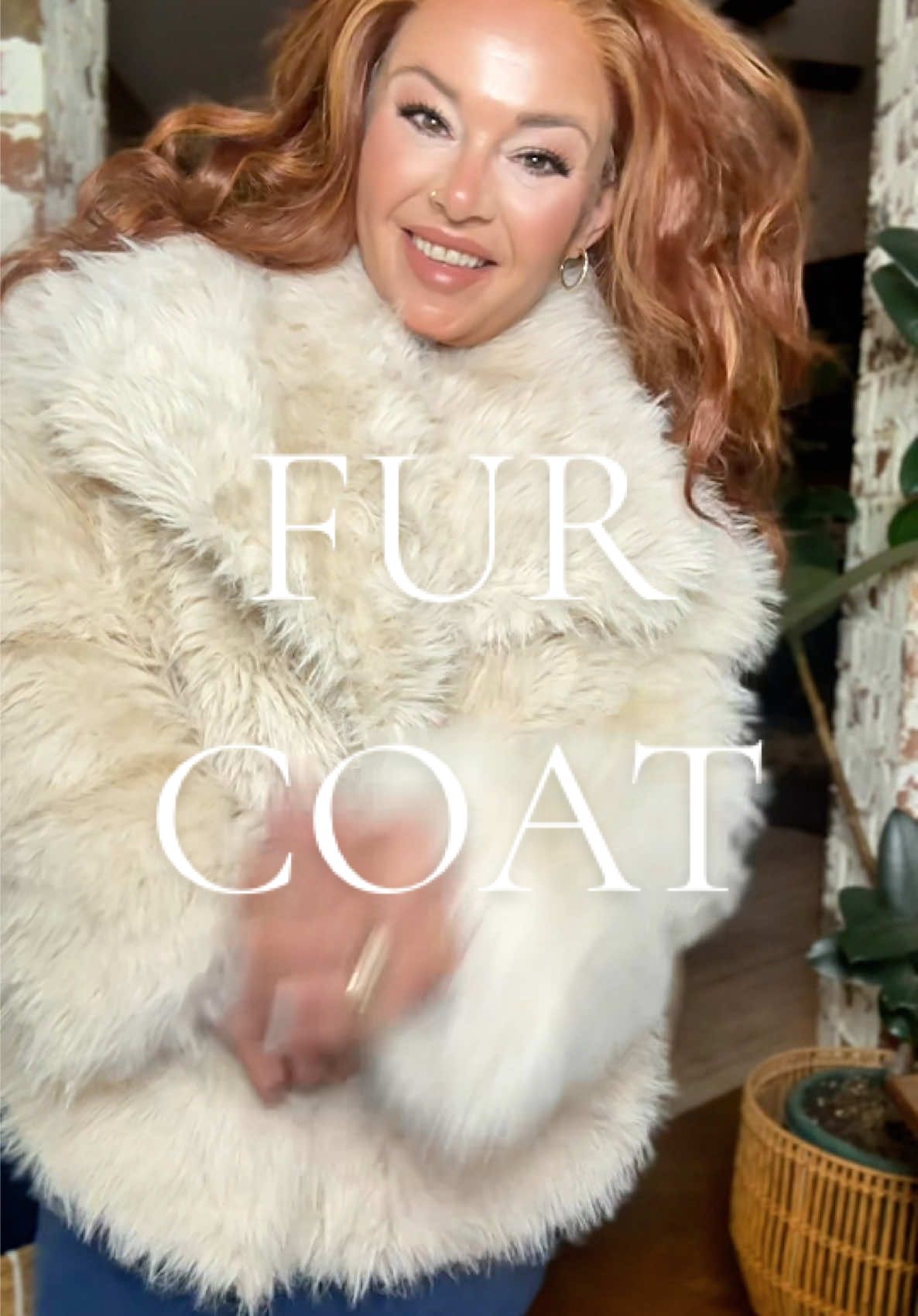 #fauxfur #furcoat #womensfashion #tiktokshopcreatorpicks #tiktokshopblackfriday 