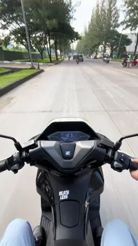 pagi ini cerah bangat dah #promomakanharian #kulipabrikcikarang #oemlook #pcxmodifikasi #pcx160 