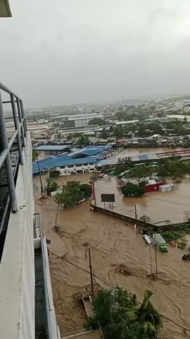 Mandaue City Cebu 😭😭 Ang kalsada padung lapu-lapu dina makita tungod sa baha
