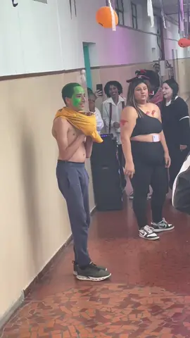 KKKKKKKKKK EU AMO ESSA ESCOLA #mulherdepreso🔓🕊👫💍 