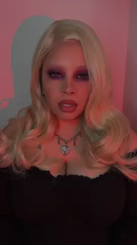 am i spooky? pls say yes 🧛🏻‍♀️ #vampire #halloween2025 #spookyseason #fyp 