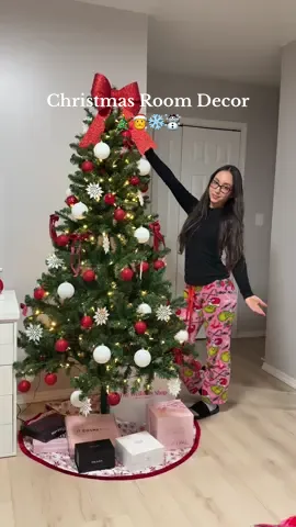 My first Christmas in my own room 🥹🫶💕 have you decorated for Christmas yet? 👀 @Maybelline NY @Walmart  #decoratewithme #christmasroomdecor #mexicanlifestyle #hispanicheritage  Christmas Room Decor 