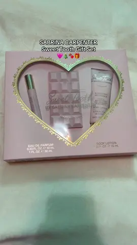 SABRINA CARPENTER Sweet Tooth Gift Set 🩷🎄🍫🎁  This is the perfect gift set!!! I love that it comes with a lotion, @scentbeauty please release Sweet Tooth lotions as a stand alone product!!  @Sabrina Carpenter @Team Sabrina   #perfumetiktok #fragrancetiktok #sabrinacarpenter #sabrinacarpentersweettooth #perfume 
