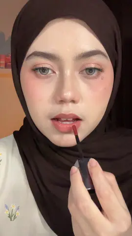 Cuakeepp polllll😫🫵🏻 #makeover #glazed 