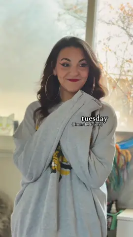 happy Tuesday! I’m almost positive I slept with my jaw completely clenched last night because the headache I have right behind my ears 😳😳😳 ridiculous. Here’s to having a good day anyway! #tuesday #tuesdayvibes #tuesdaymood #fitoftheday #foryoupageofficiall 