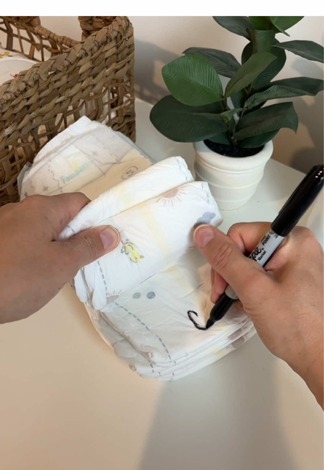 This makes things so much easier #momlife #momhacks #motherhood #pampers #diapers     