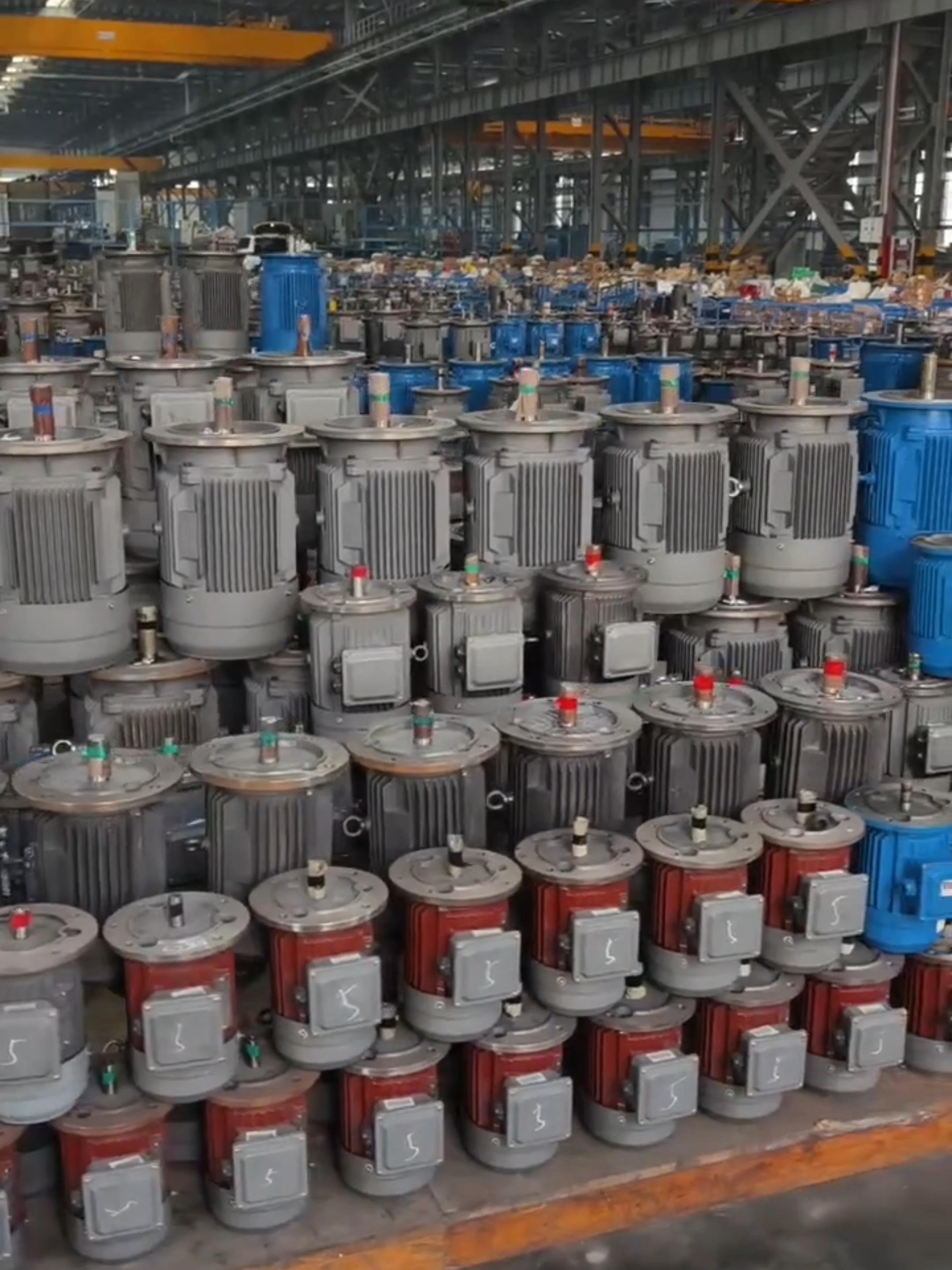 🔧 Take a closer look inside AOKMAN’s motor workshop.#Gearbox #HeavyMachinery #MiningSolutions #gearbox #IndustrialDrive #industrialmachining #GearboxEngineering #transmissionexpert #motor