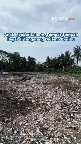 Judul: Anak Menderita ISPA, Tempat Sampah Ilegal di Tangerang Didemo Ibu-ibu Kesal anaknya sering sakit karena asap bakaran sampah, ibu-ibu di Desa Tegal, Kelurahan Kayu Bongkok, Kabupaten Tangerang menggeruduk tempat sampah ilegal. Menurut warga, asap bakaran sampah tersebut kerap masuk ke permukiman dan menyebabkan anak-anak mengidap ISPA. Kreatif: Rega Almuhtada Produser: Yuna Fikry  #Sampah #Demo #InfoTangerang ##liputan