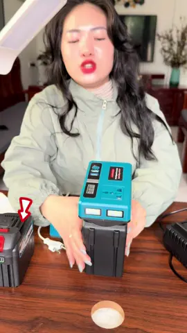 đế chuyển đổi nguồn điện 18-21V sang 220V, sử dụng chân pin M21-4cm#dechuyendien18den21len220v #dechuyendoidien #dechuyendoi #dechuyendoichanpin 