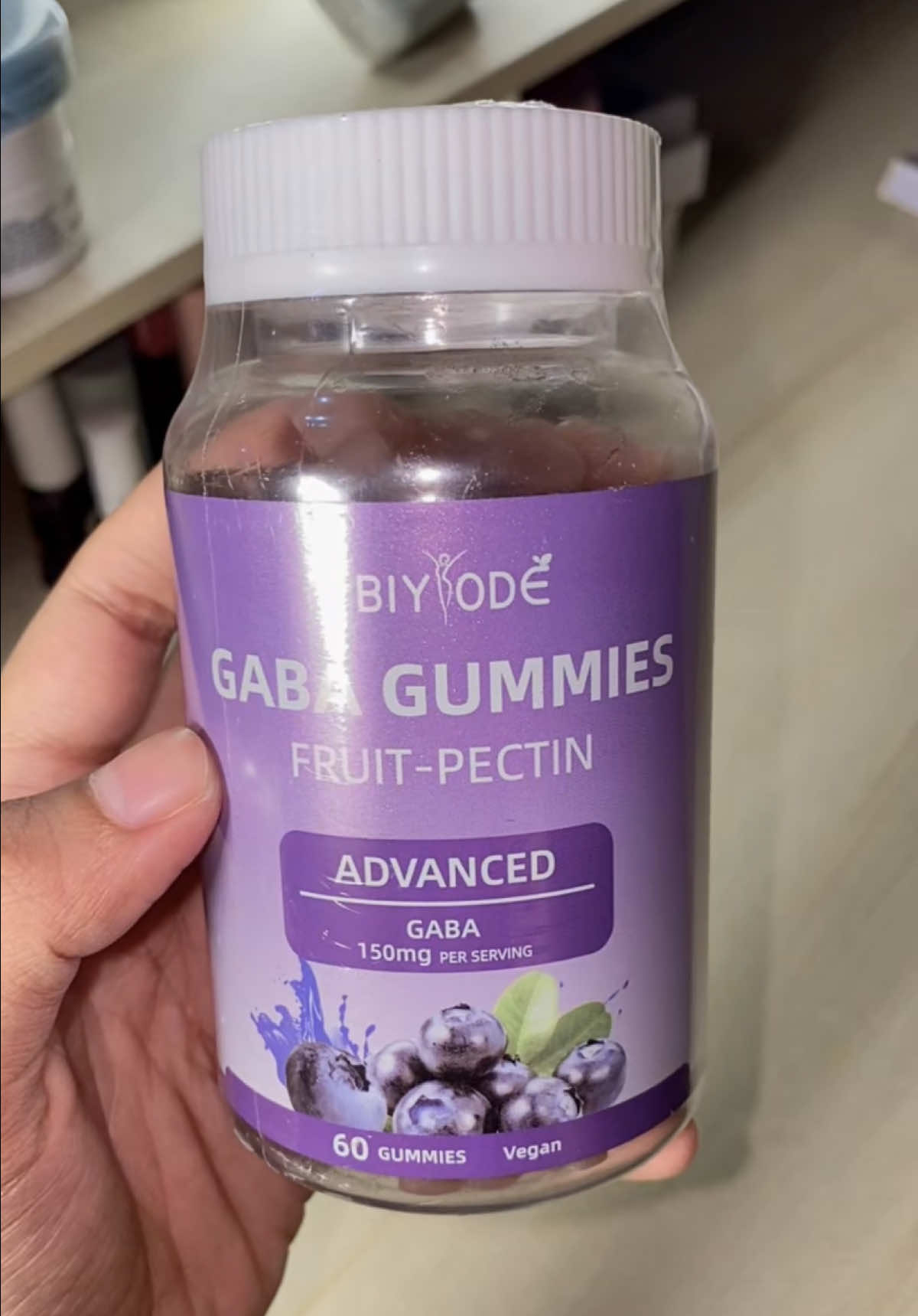 ✨ Sulit tidur nyenyak? Biarkan tubuhmu rileks dengan BIYODE GABA Gummies 🍇 Kandungan GABA, Vitamin B6, dan L-Theanine bantu tenangkan pikiran, redakan stres, dan bantu kamu tidur lebih cepat dan nyenyak 💤 Tidur berkualitas, bangun lebih segar setiap pagi 🌅 #TidurNyenyak #GabaGummies #PermenTidur #SleepWell #RelaxYourMind 
