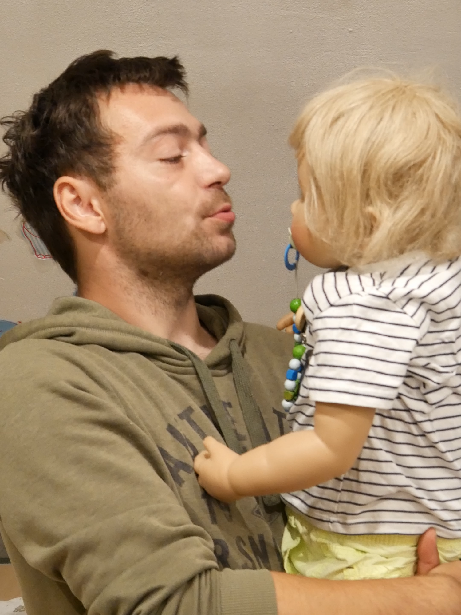 Timm hasst Pampers 😂🍼 #reborn #rebornbaby #stoffwindeln #reborntoddler #wickeln (bitte dran denken es ist nur ein Rollenspiel) Das hier ist ein Reupload von meinem alten Account, da ich meine Themen jetzt getrennt habe.