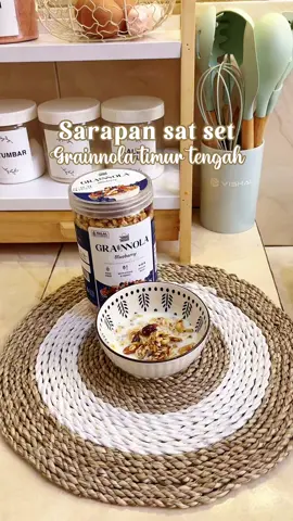 Akan ku hadapi hari tapi sarapan dulu pakai grainnola dari @Bos Kurma sehat enak sat set 😍 #granola #grainnola #grainnolatimurtengah #sarapansehat #sarapansatset 