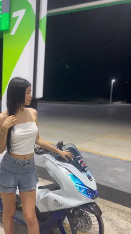 ไฟรุ้งกับไฟเดิมเขามีไรกัน😆#pcx160ล้อ17แต่งสวย #pcx160 #ศุภกิจ⚡️ #ไฮบิด⚡ #ฟีดดดシ 