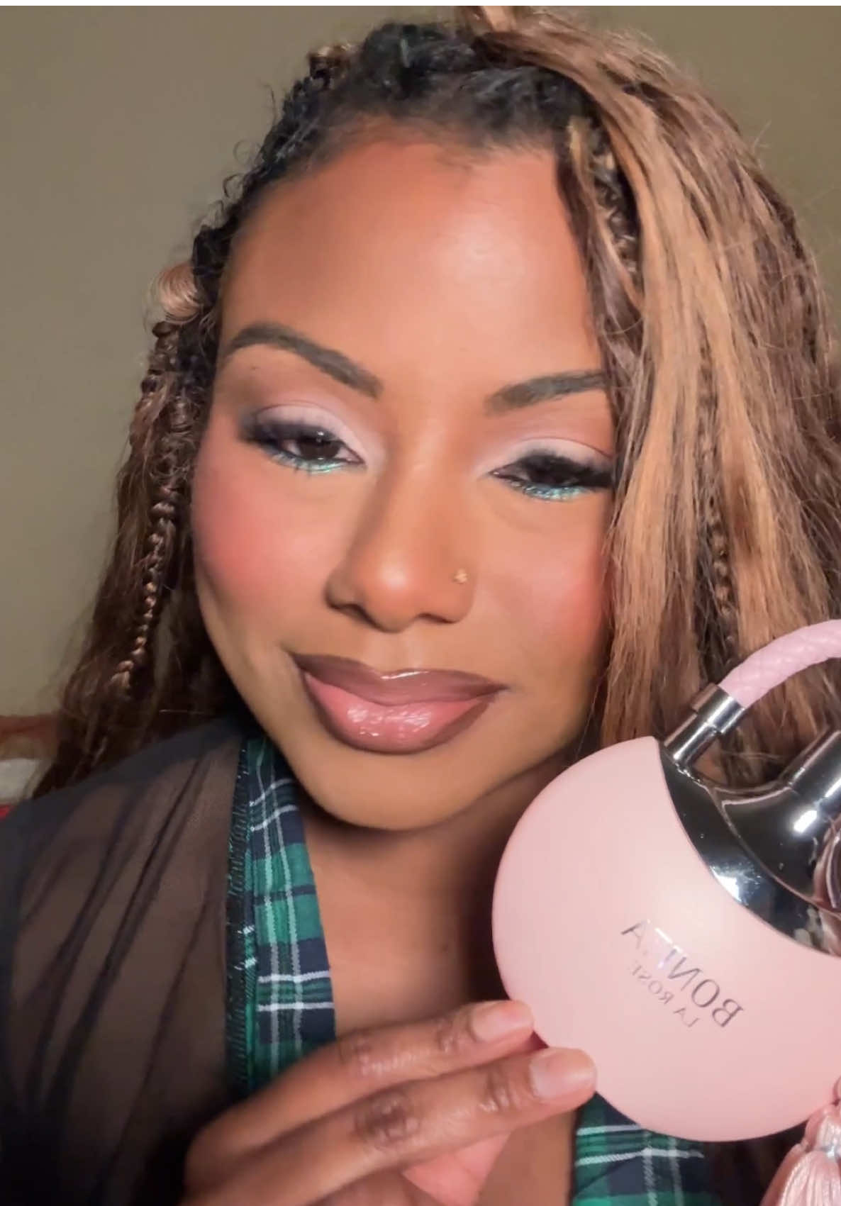 When a brand has great packaging I already know the product is going to be 🤌🏾 @Le Falconé Perfumes  did just that with the Bonita collection. Which one are you loving?  #lefalconeperfumes #fragrancereview #perfumeblogger #giftideasforwomen #scentlover 