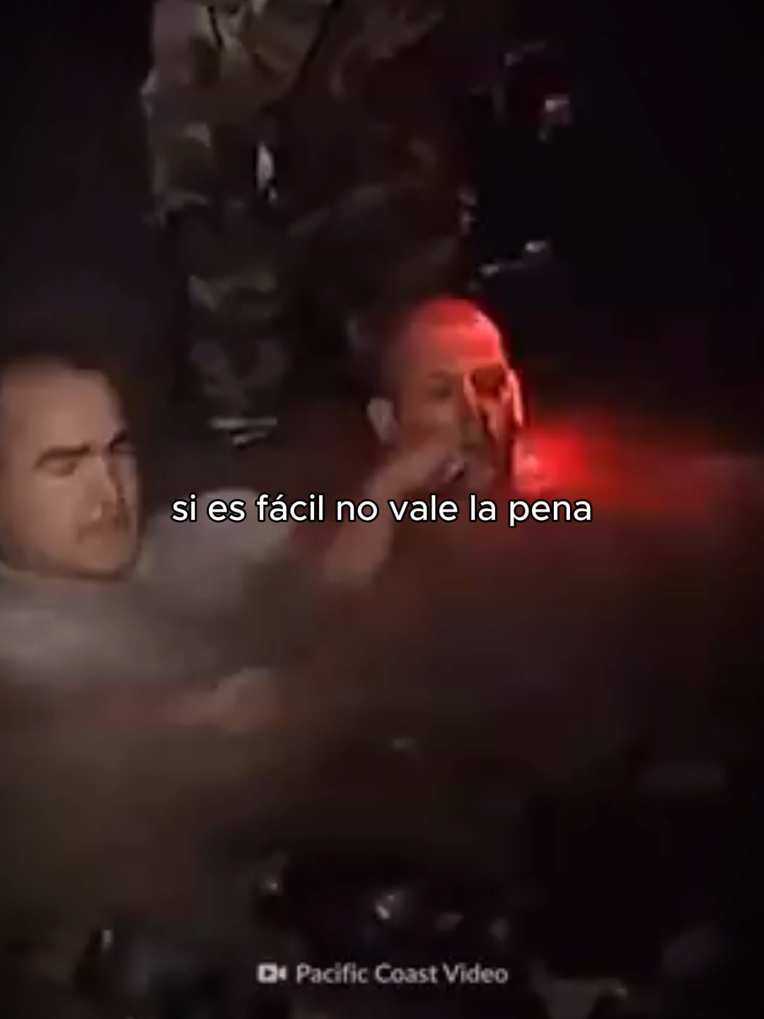 Mateo 7:13-14 Entren por la puerta estrecha, porque ancha es la puerta y espacioso el camino que lleva a la perdición, y muchos entran por ella. Pero estrecha es la puerta y angosto el camino que lleva a la vida, y pocos son los que la hallan #desarrollopersonal #mentalidad #disciplina #motivacional #masculino #filosofia #reflexion #dios