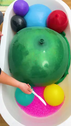 Balloon vs. Knife — will it pop?