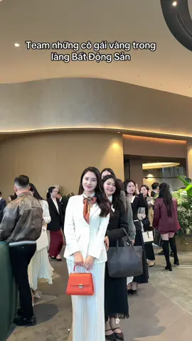 Chúng tôi là những cô gái làm Bất Động Sản !! 🤪🤪🤪#Vinhomes #Thao_Bong_Ban_Nha #masterisehomes #oceanpark #batdongsan 