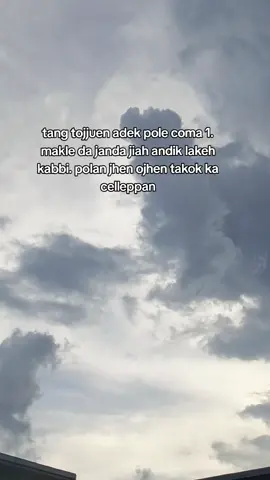 Mon Bede SE tak setuju begien SE janda kroma ekabinah dibik🤣#storykatakata #smuaorang #quotesmadura #katakatamadura #maduraviral 