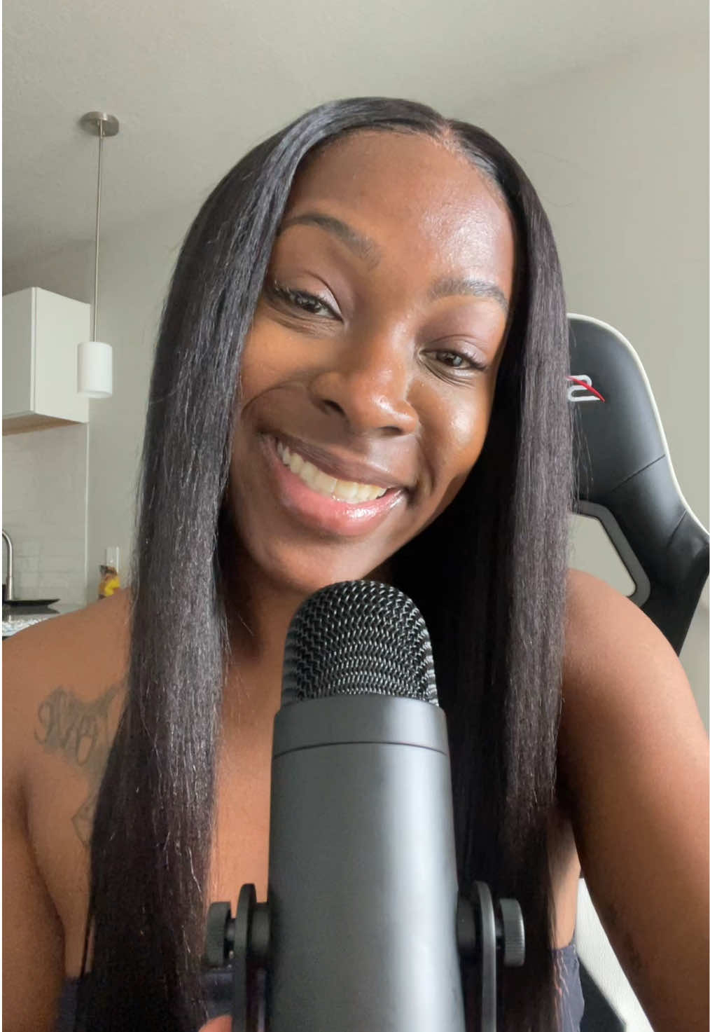 👄 lipgloss 💄 asmr 