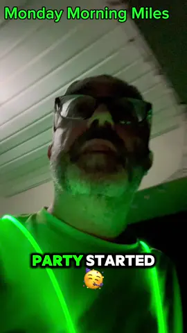 Monday Morning Miles! Let’s hit the roads running. #runfattyrun #nikerunclub #group7 #flux