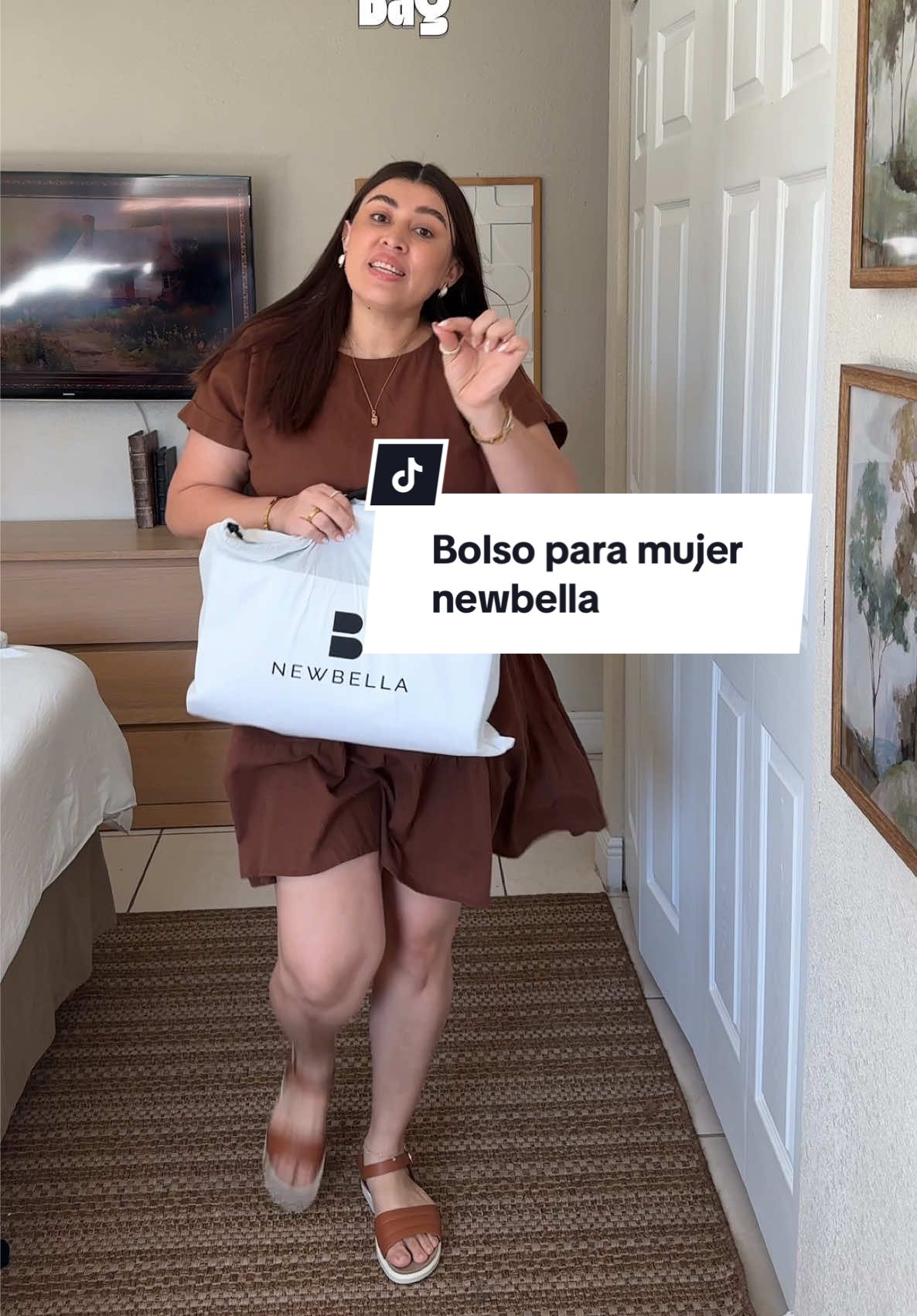 Conquista el día con la bolsa NEWBELLA! Su diseño chic y versátil la hace ideal para cualquier evento, desde el trabajo hasta una salida casual. ¡Luce espectacular y lleva todo lo que necesites con comodidad y estilo! #newbellabag #newbella @NEWBELLA 