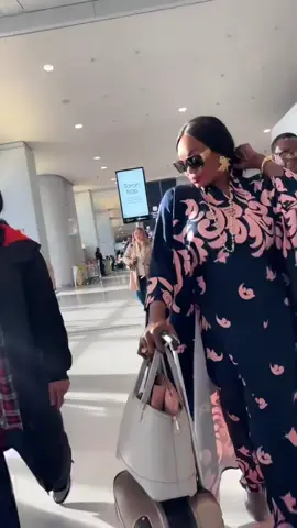 Un immense merci à Salim Diallo pour ce magnifique morceau. Il m’a profondément touchée tout en me remplissant de joie. Prenez vraiment un moment pour l’écouter, vous allez comprendre pourquoi ❤️🎶