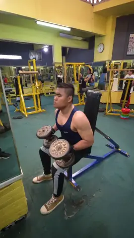 latihan bahu tipis2 aja #GymTok#jangkuanluas#fyp#konsisten