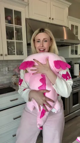 This is one of those weighted stuffy‘s that kids love. I love that it’s the pink axolotl one such a great toy for kids! #t#tiktokshopcreatorpicksik Tok toys for kids #growvemberk#kidstoys #weightedstuffedanimal
