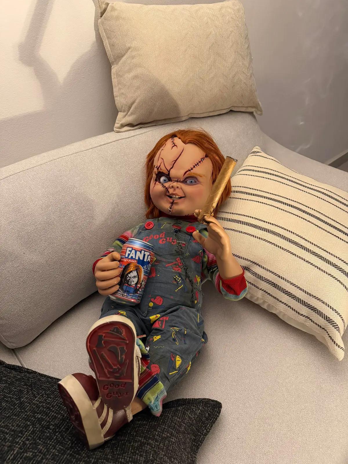 Un domingo de hueva con mi #fantachucky y un puro 🚬  #chucky #childsplay #toycollector #neca 