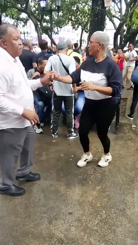 DISFRUTA AL MAXIMO VIVE RIE BAILA CANTA Pues NO sabrás cuando será tu último dia #LIVEIncentiveProgram #SideHustleLIVE #PaidPartnership 