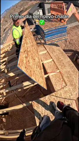 Sigan viendo👷🏻‍♂️✅ #framinglifestyle📐🔨 #fyp #fypシ #foryou #humor 