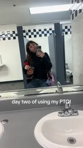 day two of using my PTO before the end of the year! I went on a college tour with my little cousin, bought a pillow I’ve been obsessed with, and went to the movies!  #creatorsearchinsights #ditl #diml #pto #dayinmylife 