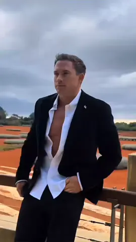 All I see is you!  @Will Parfitt @Will Parfitt 2.0 #will_parfitt #willparfitt #magicmenmelbourne #magicmenaustralia #magicmensydney 