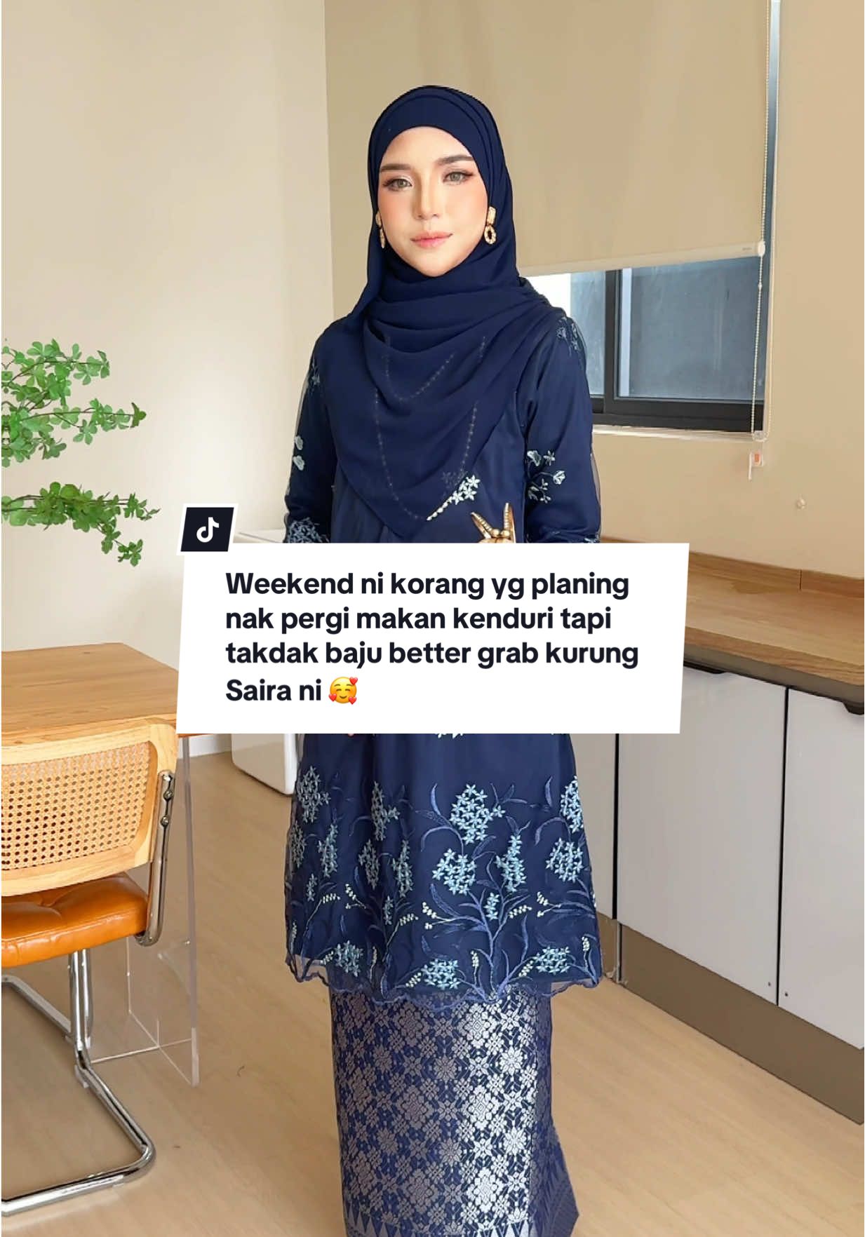 Weekend ni korang yg planing nak pergi makan kenduri tapi takdak baju better grab kurung Saira ni 🥰🔥 Jom masuk live launching harini jam 6:15ptg 📍 #nfhboutiquegallery #bajukurung #kurung #bajuwanita #kurungcantik 