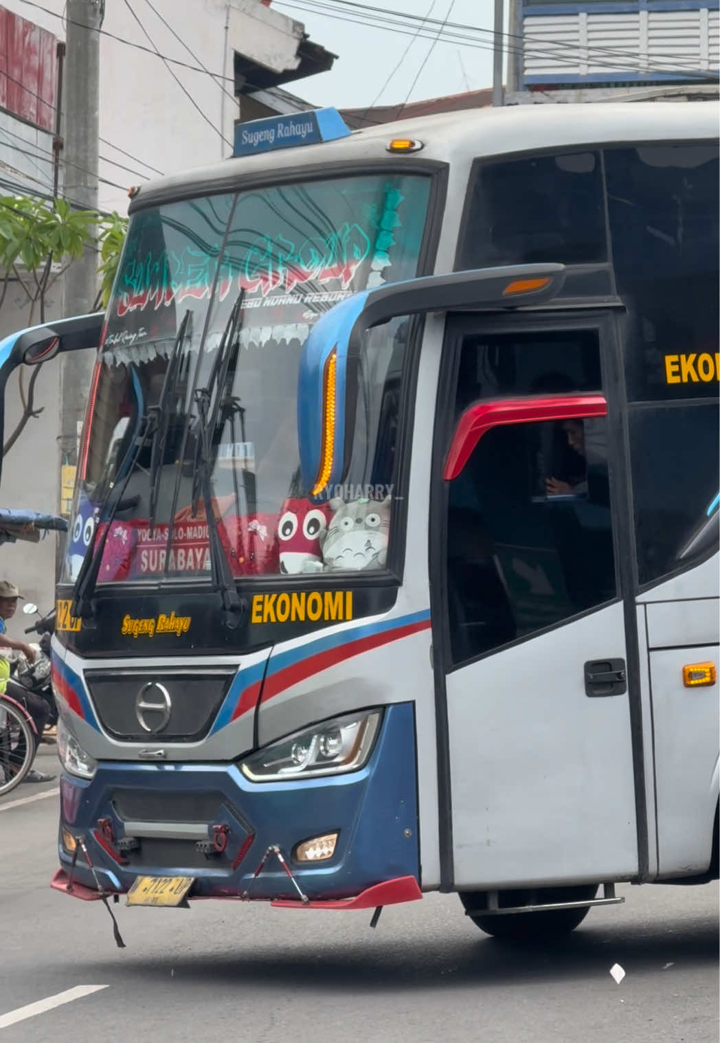 Kebo Balap 🔥 @DERRYL ALDOFA  Sugeng Rahayu W 7122 UP #busjawatimuran #lumbalumbadarat🐬 #sumbergroup #sugengrahayu #sumberselamat 