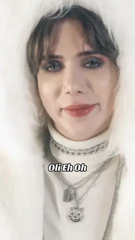 It’s Christmas Time in Korea 🎄🇰🇷 #christmasinkorea #christmas #kpop #jimin #olilondon 