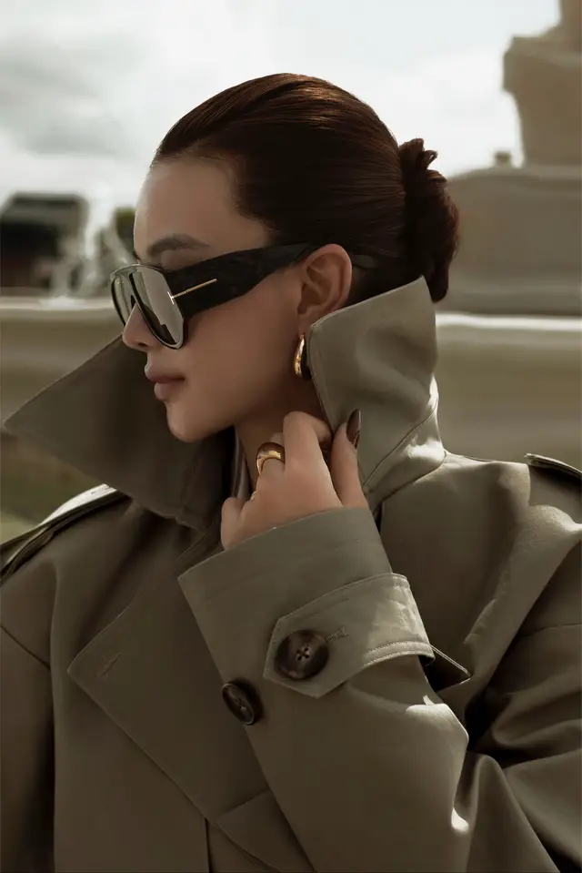 Bình yên - hoàn hảo ! 35 tuổi - mình chọn bình yên hơn hoàn hảo 35 tuổi, mình không cần ai công nhận nữa. Mình chỉ muốn sống đúng với cảm xúc, mặc thứ mình thích, và mỉm cười với người trong gương. Bình yên thật ra không xa - chỉ là khi mình không còn cố gắng làm vừa lòng cả thế giới.🩶