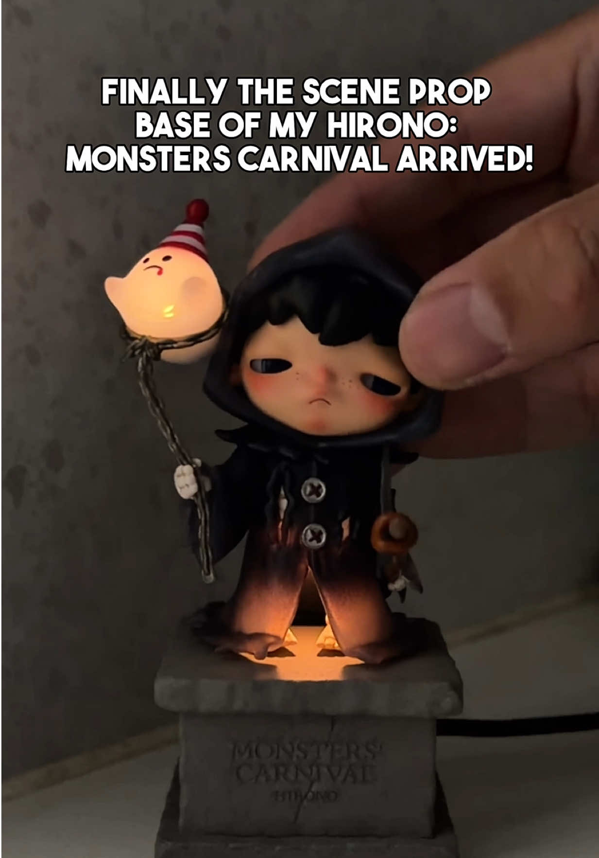 This scene prop base makes my #hirono #hironomonsterscarnival extra special with all light up!  @POPMART AU @POP MART #popmart #blindbox #unboxing 